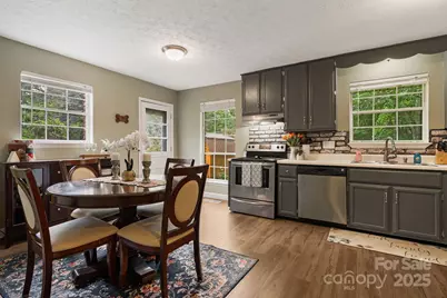 102 Aycock Street, Black Mountain, NC 28711 - Photo 18