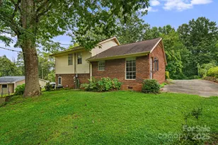 102 Aycock St, Black Mountain, NC 28711 - Photo 4