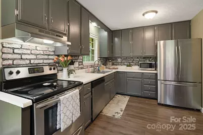 102 Aycock Street, Black Mountain, NC 28711 - Photo 20