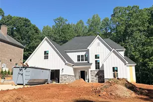 5019 Ardenwoods Dr, Charlotte, NC 28215 - Photo 2