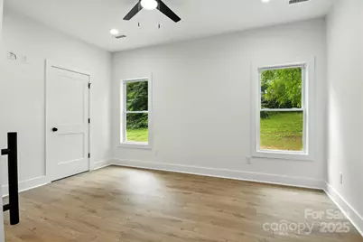 1471 20th Street NE, Hickory, NC 28601 - Photo 8