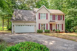 303 Theron Ct, Candler, NC 28715 - Photo 32