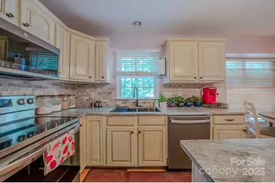 303 Theron Court, Candler, NC 28715 - Photo 14