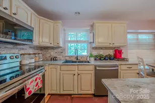 303 Theron Ct, Candler, NC 28715 - Photo 14