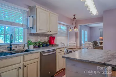 303 Theron Court, Candler, NC 28715 - Photo 16