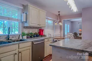 303 Theron Ct, Candler, NC 28715 - Photo 16