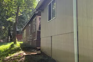 1939 River Rd, Lincolnton, NC 28092 - Photo 2