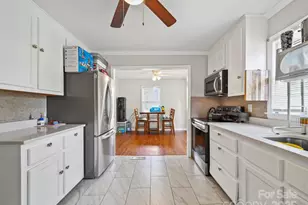 7335 Meadowdale Ln, Charlotte, NC 28212 - Photo 12