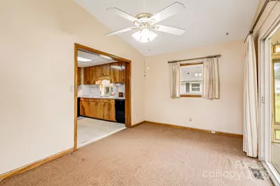 141 Macedonia Road, Asheville, NC 28804 - Photo 10