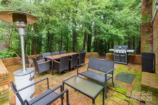 936 Toxaway Dr, Hendersonville, NC 28791 - Photo 20