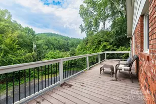 936 Toxaway Dr, Hendersonville, NC 28791 - Photo 2