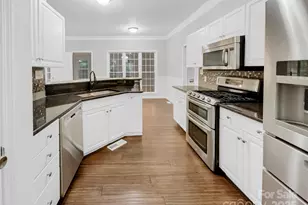 2405 Falling Leaf Ct, Rock Hill, SC 29732 - Photo 6