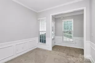 911 Lily Magnolia Ct, Fort Mill, SC 29707 - Photo 4