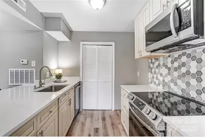 11039 Harrowfield Road, Charlotte, NC 28226 - Photo 10