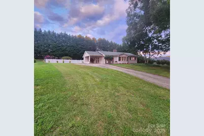 2309 Briarwood Street SW, Lenoir, NC 28645 - Photo 32