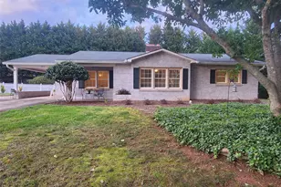 2309 Briarwood Street SW, Lenoir, NC 28645 - Photo 4