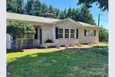 2309 Briarwood Street SW, Lenoir, NC 28645 - Photo 2