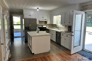 2309 Briarwood Street SW, Lenoir, NC 28645 - Photo 6