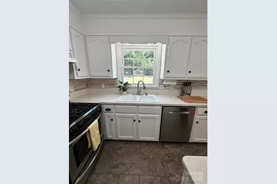 2309 Briarwood Street SW, Lenoir, NC 28645 - Photo 10