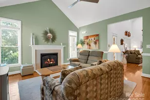 2137 6th St NW, Hickory, NC 28601 - Photo 12