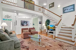 2137 6th St NW, Hickory, NC 28601 - Photo 8