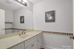 2137 6th St NW, Hickory, NC 28601 - Photo 36