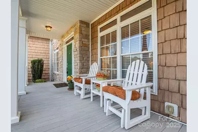 2137 6th Street NW, Hickory, NC 28601 - Photo 4