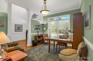 2137 6th St NW, Hickory, NC 28601 - Photo 6