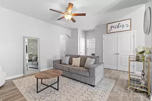 8048 Alderton Ln, Charlotte, NC 28215 - Photo 6