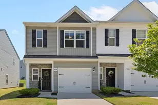 8048 Alderton Ln, Charlotte, NC 28215 - Photo 2