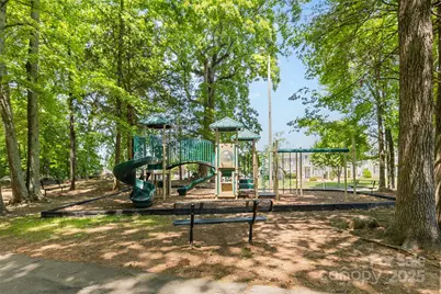 8048 Alderton Lane, Charlotte, NC 28215 - Photo 38