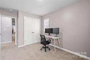 8048 Alderton Ln, Charlotte, NC 28215 - Photo 30