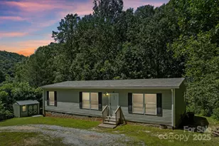 35 Dupont Estates Dr, Hendersonville, NC 28739 - Photo 2