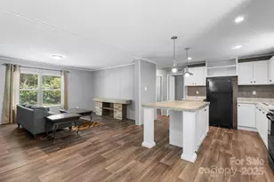 35 Dupont Estates Dr, Hendersonville, NC 28739 - Photo 8