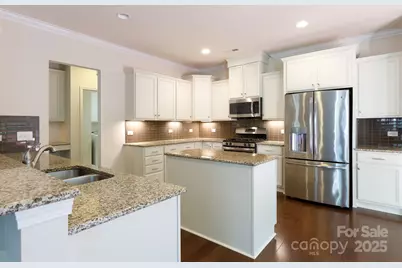 12809 Hunting Birds Lane, Charlotte, NC 28278 - Photo 10