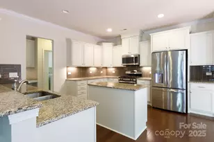 12809 Hunting Birds Ln, Charlotte, NC 28278 - Photo 10