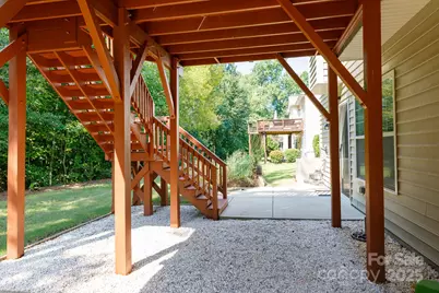 12809 Hunting Birds Lane, Charlotte, NC 28278 - Photo 38