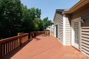 12809 Hunting Birds Ln, Charlotte, NC 28278 - Photo 34