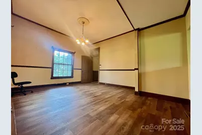 347 E Main Avenue, Taylorsville, NC 28681 - Photo 26