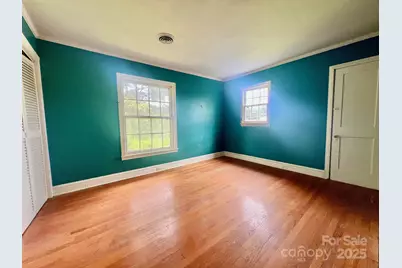 347 E Main Avenue, Taylorsville, NC 28681 - Photo 16