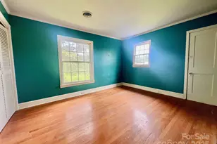 347 E Main Ave, Taylorsville, NC 28681 - Photo 16