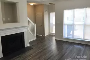 6327 Mallard View Ln, Charlotte, NC 28269 - Photo 2