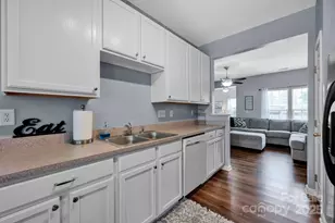 4214 Coulter Crossing, Charlotte, NC 28213 - Photo 6