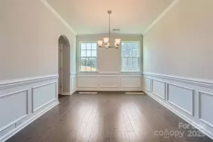 1039 Lookout Shls Dr, Fort Mill, SC 29715 - Photo 4