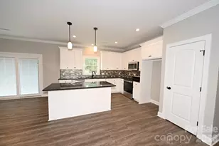 3835 Sulphur Springs Rd NE, Hickory, NC 28601 - Photo 22