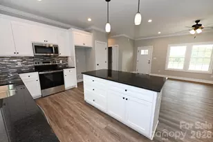 3835 Sulphur Springs Rd NE, Hickory, NC 28601 - Photo 12