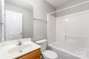 2184 Winthrop Chase Dr, Charlotte, NC 28212 - Photo 16