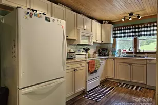 11267 Rush Fork Rd, Clyde, NC 28721 - Photo 6