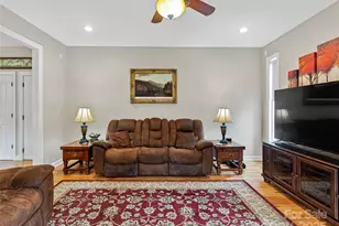 62 Classic Oaks Cir, Hendersonville, NC 28792 - Photo 20