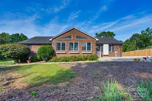 3132 Fox Den Cir, Iron Station, NC 28080 - Photo 8